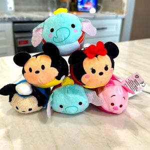 Disney characters Mini Tsum Tsum Mickey Minnie Dumbo Piglet & cruise line Mickey